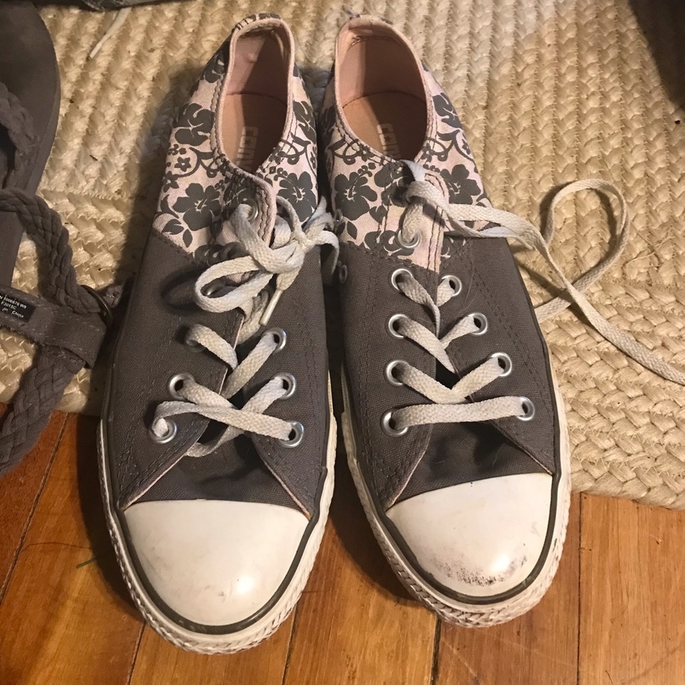 Women’s converse